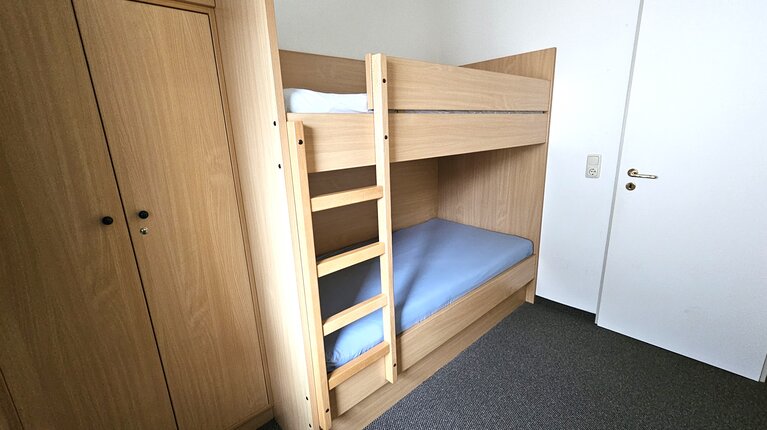 Schlafzimmer 2